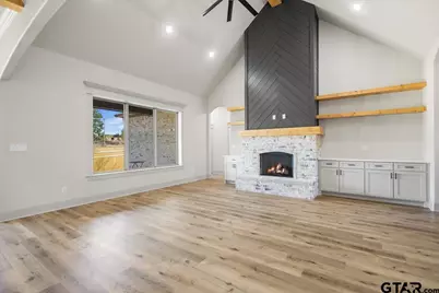 16618 Meadow Crest Dr, Lindale, TX 75771 - Photo 9