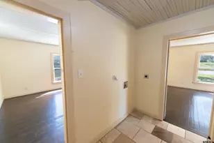 615 Holbrook St, Mt Vernon, TX 75457 - Photo 7