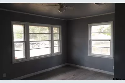 908 W Paschal, Troup, TX 75789 - Photo 9