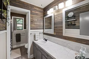 725 W Blair St, Mineola, TX 75773 - Photo 19