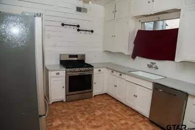 628 Troup, Tyler, TX 75701 - Photo 9