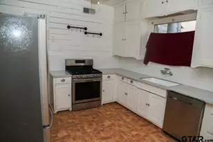 628 Troup, Tyler, TX 75701 - Photo 9