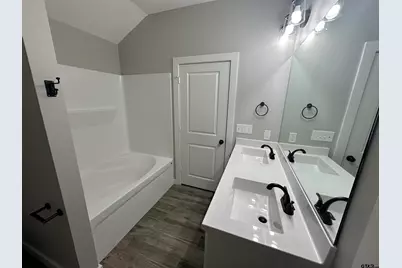 17010 Crossing Circle, Lindale, TX 75771 - Photo 19