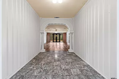 450 Johnson, Tatum, TX 75691 - Photo 13