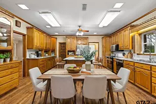 450 Johnson, Tatum, TX 75691 - Photo 3