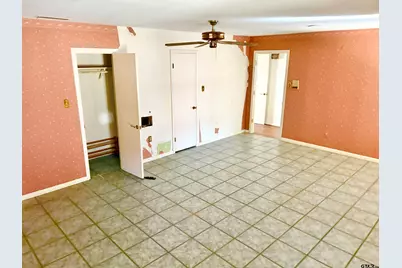 609 Hickory, Hughes Springs, TX 75656 - Photo 9