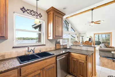 307 South Park Rd, Scroggins, TX 75480 - Photo 15