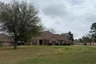 120 Burton, Longview, TX 75603 - Photo 1