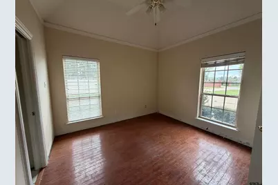120 Burton, Longview, TX 75603 - Photo 17