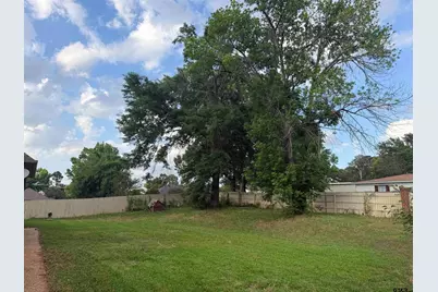 120 Burton, Longview, TX 75603 - Photo 35