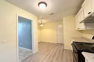 404 Beckley, Kilgore, TX 75662 - Photo 7