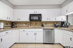 702 Cedar Creek Dr, Tyler, TX 75703 - Photo 13