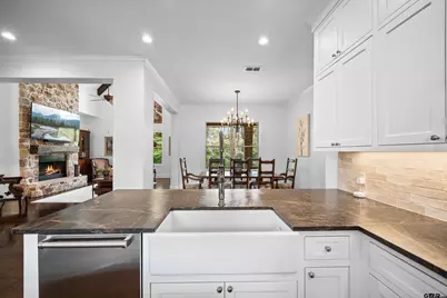 2015 Stonegate Valley Dr, Tyler, TX 75703 - Photo 11