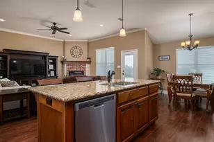 408 Laura Ln, Chandler, TX 75758 - Photo 9