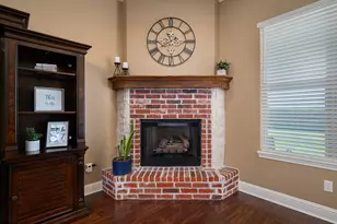 408 Laura Ln, Chandler, TX 75758 - Photo 7