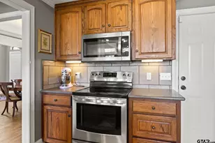 1203 Silver Oak St, Mount Pleasant, TX 75455 - Photo 17