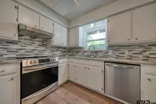 210 Canyon Dr, Hideaway, TX 75771 - Photo 11
