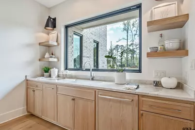 1409 Canopy Cove Ct, Tyler, TX 75703 - Photo 11