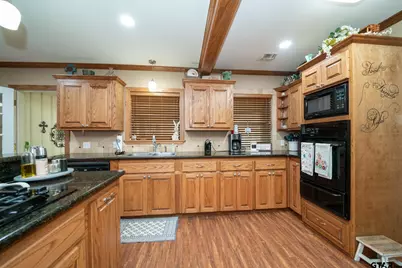 524 Florey, Kilgore, TX 75662 - Photo 11