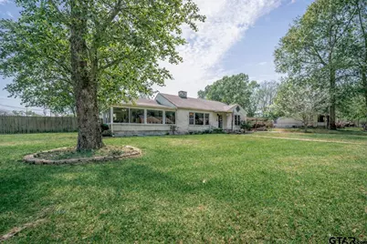 524 Florey, Kilgore, TX 75662 - Photo 1