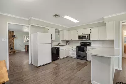 21743 South Shore Dr, Chandler, TX 75758 - Photo 13