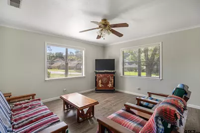 21743 South Shore Dr, Chandler, TX 75758 - Photo 17