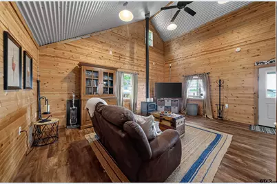 22168 Sportsman's Dr, Chandler, TX 75758 - Photo 15