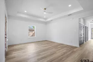 228 S Fenton Ave, Tyler, TX 75702 - Photo 9