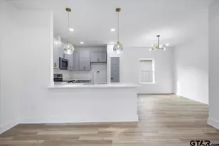 228 S Fenton Ave, Tyler, TX 75702 - Photo 13