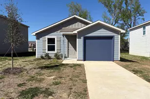 211 Blue Bird Ln, Mineola, TX 75773 - Photo 1