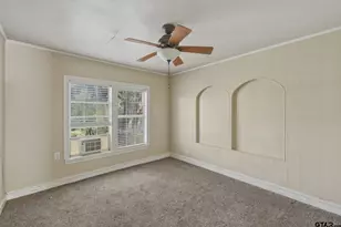 713 Highland Dr, Palestine, TX 75801 - Photo 11