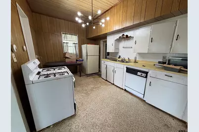 609 Walnut St, Mineola, TX 75773 - Photo 13