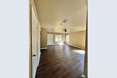 105 Beulah St Unit A, Troup, TX 75789 - Photo 5