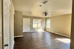 105 Beulah St Unit A, Troup, TX 75789 - Photo 5