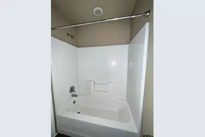 105 Beulah St Unit A, Troup, TX 75789 - Photo 11