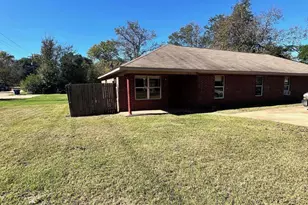 105 Beulah St Unit A, Troup, TX 75789 - Photo 1