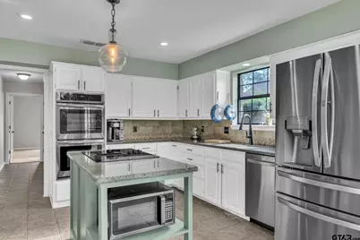 1110 Windsong Lane, Longview, TX 75605 - Photo 15