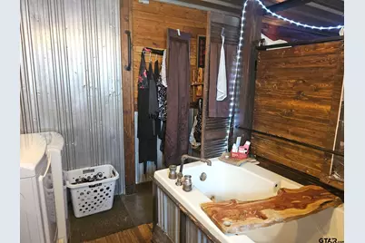 207 Forrest St, Henderson, TX 75654 - Photo 13