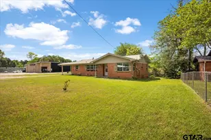 1602 W Duval St, Troup, TX 75789 - Photo 1