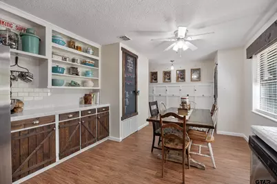 10194 Creek Bend Dr, Tyler, TX 75707 - Photo 5