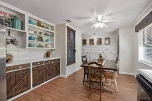 10194 Creek Bend Dr, Tyler, TX 75707 - Photo 5