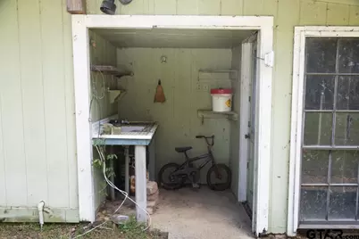 2914 Waterwood, Chandler, TX 75758 - Photo 17