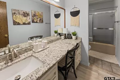 2002 W Lake Dr, Gladewater, TX 75647 - Photo 21