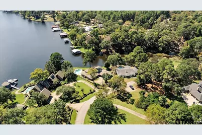 2002 W Lake Dr, Gladewater, TX 75647 - Photo 47