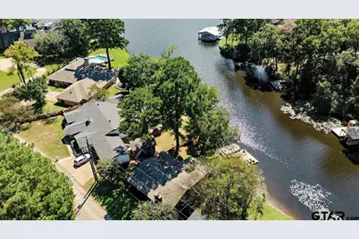 2002 W Lake Dr, Gladewater, TX 75647 - Photo 45