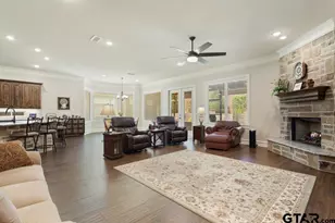 6923 St Anthony Dr, Tyler, TX 75703 - Photo 13