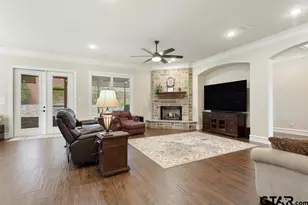 6923 St Anthony Dr, Tyler, TX 75703 - Photo 15