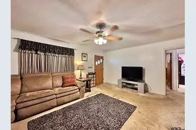 615 Carlisle Dr, Kilgore, TX 75662 - Photo 5