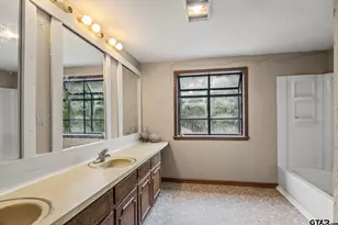 504 E 3rd, Mt Pleasant, TX 75455 - Photo 19