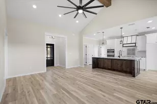 3078 County Rd 326 E, Tyler, TX 75706 - Photo 9